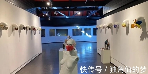 荷兰的口罩也玩得很艺术,小型创意口罩展揭幕