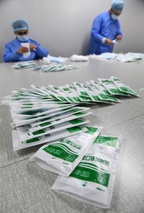 广西 医疗用品企业口罩生产忙