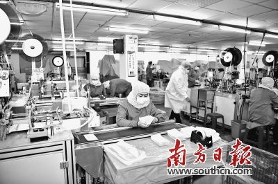 他们是工厂里的最美逆行者